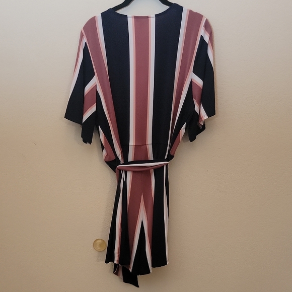 Express Multicolor Wrap Romper - Picture 2 of 4